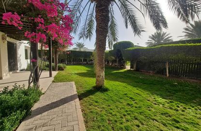 Villa - 4 Bedrooms - 5 Bathrooms for rent in Janabiya - Northern Governorate