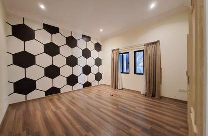Compound - 4 Bedrooms - 3 Bathrooms for rent in Jannusan - Northern Governorate