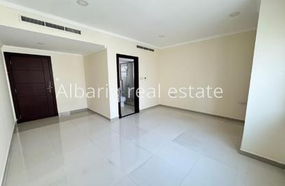 Apartment - 2 Bedrooms - 2 Bathrooms for rent in Busaiteen - Muharraq Governorate