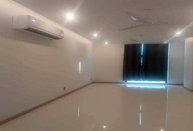 994416 - Property Image 2