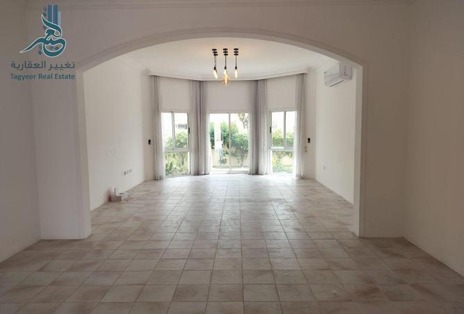 52489799 - Property Image 3