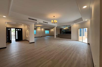 Compound - 4 Bedrooms - 4 Bathrooms for rent in Barbar - Northern Governorate