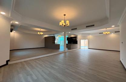 Compound - 4 Bedrooms - 4 Bathrooms for rent in Barbar - Northern Governorate