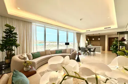 Apartment - 2 Bedrooms - 3 Bathrooms for rent in Canal View - Dilmunia Island - Muharraq Governorate