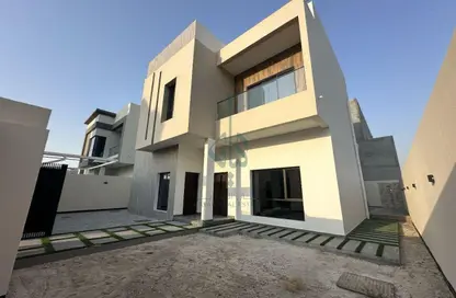 Villa - 4 Bedrooms - 6 Bathrooms for sale in Tubli - Central Governorate