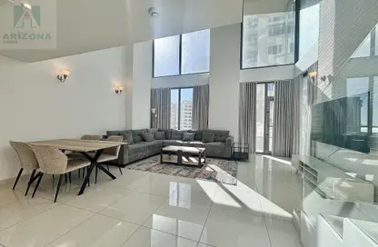 Duplex - 3 Bedrooms - 4 Bathrooms for rent in Al Juffair - Capital Governorate