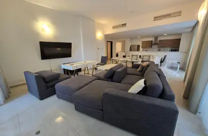 شقة - 3 غرف نوم - 2 حمامات للايجار في شارع أمواج - أمواج - المحرق