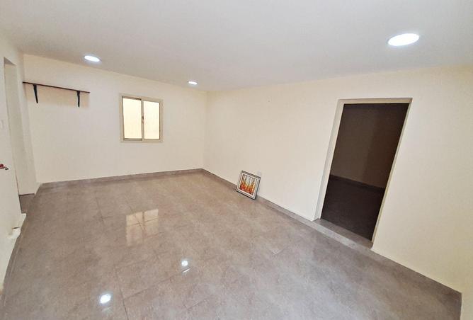 54069345 - Property Main Image