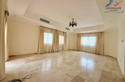 Villa - 5 Bedrooms - 5 Bathrooms for rent in Janabiya - Northern Governorate
