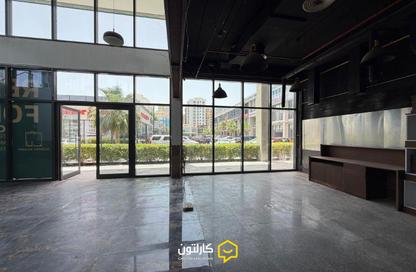 Shop - Studio - 2 Bathrooms for rent in Busaiteen - Muharraq Governorate