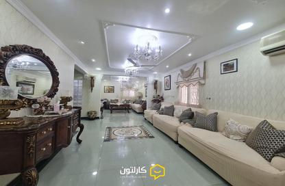 Villa - 3 Bedrooms - 4 Bathrooms for sale in Busaiteen - Muharraq Governorate