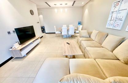 Apartment - 2 Bedrooms - 3 Bathrooms for rent in Al Juffair - Capital Governorate