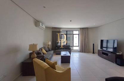 Apartment - 3 Bedrooms - 3 Bathrooms for rent in Al Juffair - Capital Governorate