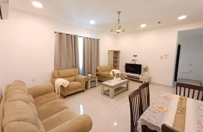 Apartment - 2 Bedrooms - 2 Bathrooms for rent in Al Burhama - Manama - Capital Governorate