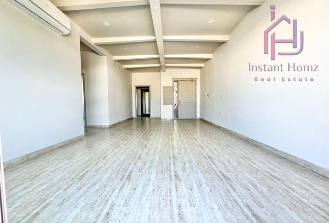 992466 - Property Image 2