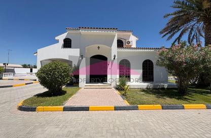 Compound - 4 Bedrooms - 3 Bathrooms for rent in Janabiya - Northern Governorate
