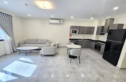 Apartment - 1 Bedroom - 1 Bathroom for rent in Al Burhama - Manama - Capital Governorate