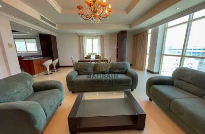 Apartment - 3 Bedrooms - 3 Bathrooms for rent in Mahooz - Manama - Capital Governorate