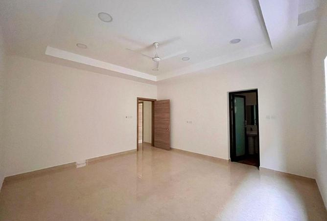 52196679 - Property Image 2