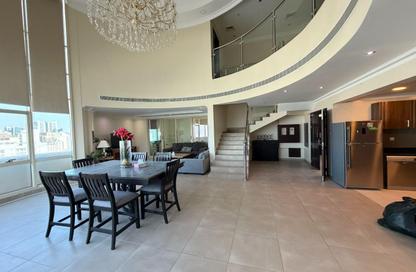 Apartment - 4 Bedrooms - 5 Bathrooms for rent in Al Juffair - Capital Governorate
