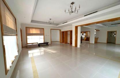 Villa - 3 Bedrooms - 4 Bathrooms for rent in Janabiya - Northern Governorate