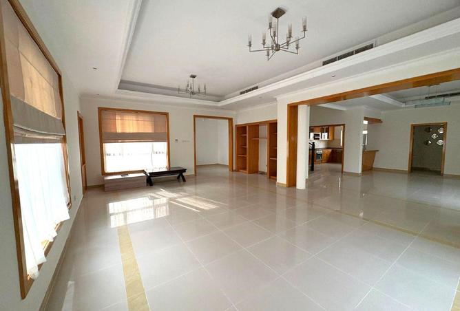 991968 - Property Image 2