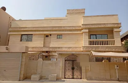 Villa - 6 Bedrooms - 4 Bathrooms for sale in Zinj - Manama - Capital Governorate