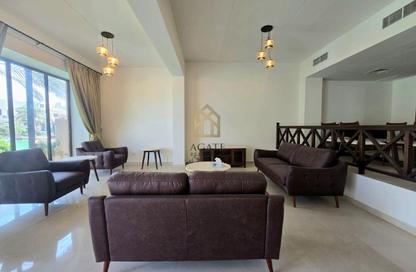 Villa - 3 - 3 for rent in Al Marsa Floating City - Amwaj Islands - Muharraq Governorate