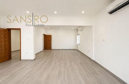 Villa - 4 Bedrooms - 3 Bathrooms for rent in Saar - Northern Governorate