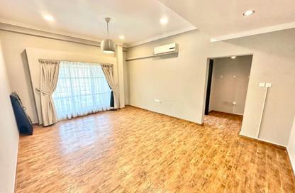 Apartment - 3 Bedrooms - 4 Bathrooms for rent in Tubli - Central Governorate