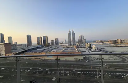 Apartment - 3 Bedrooms - 5 Bathrooms for rent in Sanabis - Manama - Capital Governorate