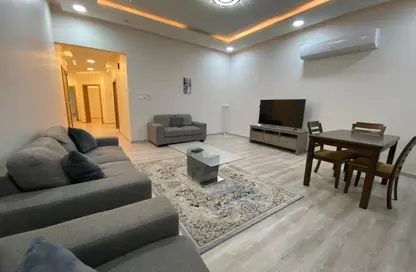 Apartment - 2 Bedrooms - 2 Bathrooms for rent in Janabiya - Northern Governorate