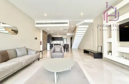 Duplex - 2 Bedrooms - 3 Bathrooms for rent in Al Juffair - Capital Governorate