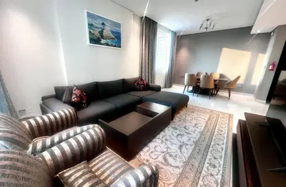 Apartment - 3 Bedrooms - 3 Bathrooms for rent in Al Juffair - Capital Governorate