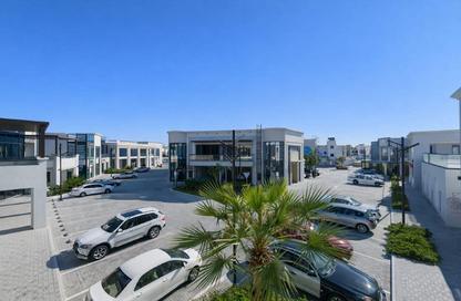Shop - Studio - 5 Bathrooms for rent in Dumistan - Northern Governorate