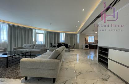 Apartment - 2 Bedrooms - 3 Bathrooms for rent in Al Juffair - Capital Governorate