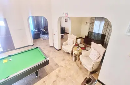 فيلا - 4 غرف نوم - 6 حمامات للايجار في الحد - المحرق