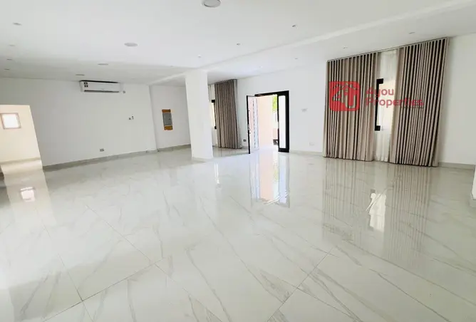 58413868 - Property Image 3