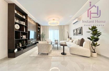 Villa - 4 Bedrooms - 5 Bathrooms for sale in Busaiteen - Muharraq Governorate