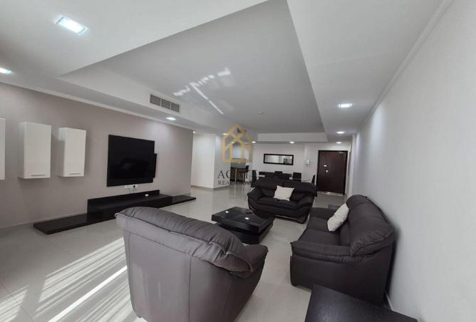 987092 - Property Image 2