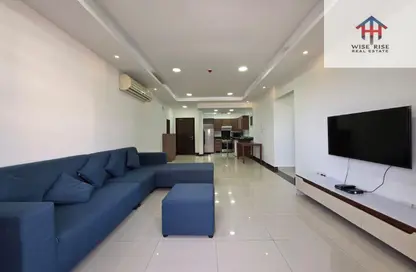 Apartment - 2 Bedrooms - 2 Bathrooms for rent in Busaiteen - Muharraq Governorate