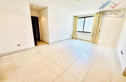Apartment - 3 Bedrooms - 3 Bathrooms for rent in Al Burhama - Manama - Capital Governorate