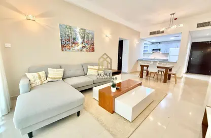 شقة - غرفة نوم - 2 حمامات للايجار في شارع أمواج - أمواج - المحرق