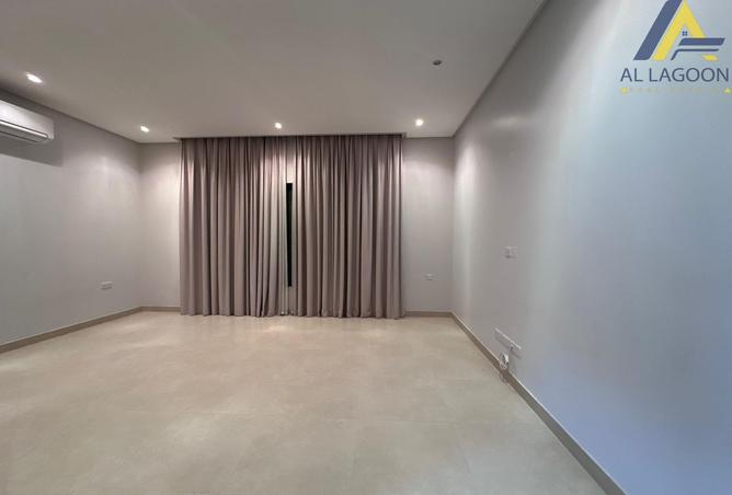 994531 - Property Image 3