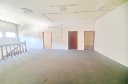 Villa - 7+ Bedrooms - 5 Bathrooms for rent in Isa Town - Central Governorate