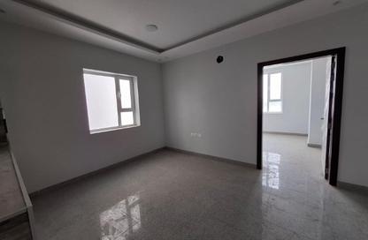 مكتب - 3 غرف نوم - 2 حمامات للايجار في القدم - المحافظة الشمالية