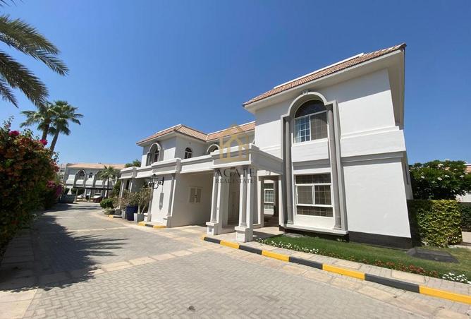 56142237 - Property Main Image