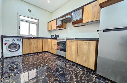 Apartment - 2 Bedrooms - 2 Bathrooms for rent in Seef - Capital Governorate
