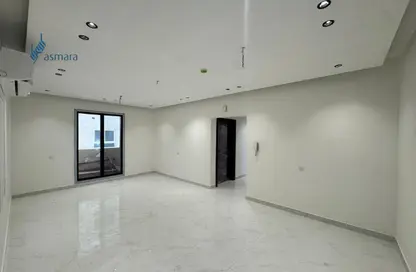 Apartment - 5 Bedrooms - 4 Bathrooms for sale in Hidd - Muharraq Governorate
