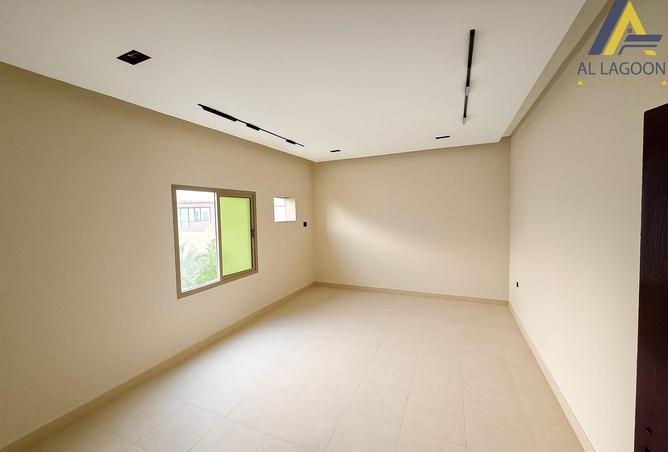 52090501 - Property Image 2